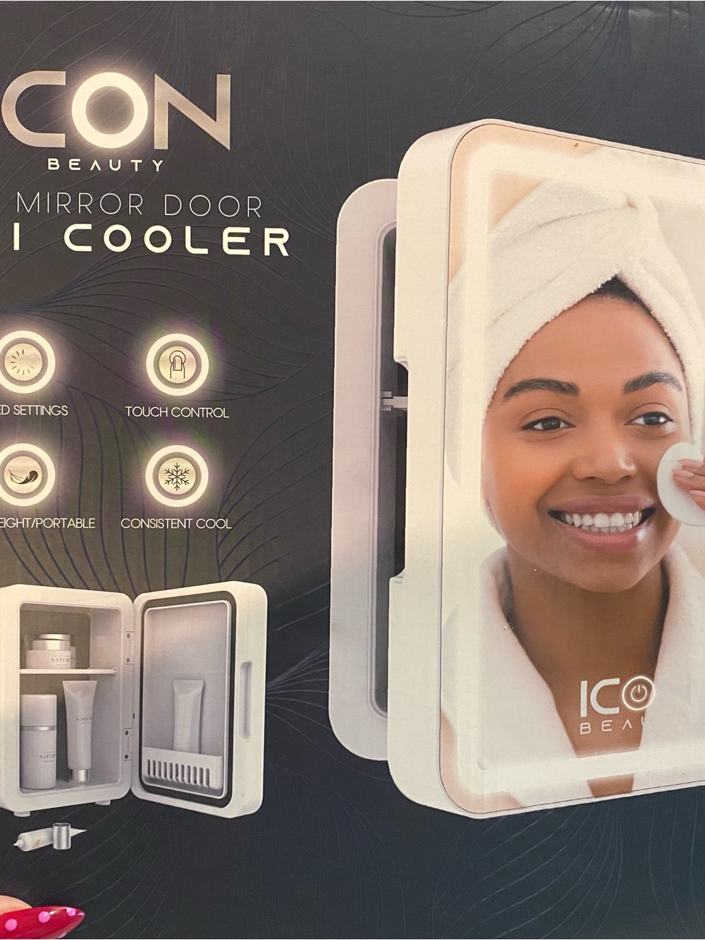 ICON Beauty Mirror Door Mini Cooler - White never opened box